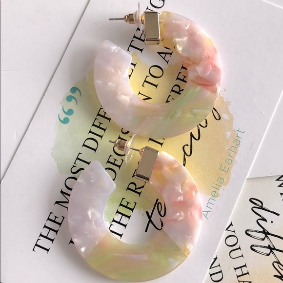 Green hoop earrings - Picture 2 of 5